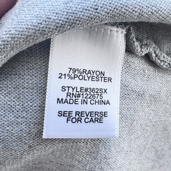 Stitch Fix: Elegant Gray and White Women's Sweater - Picture 13 of 16